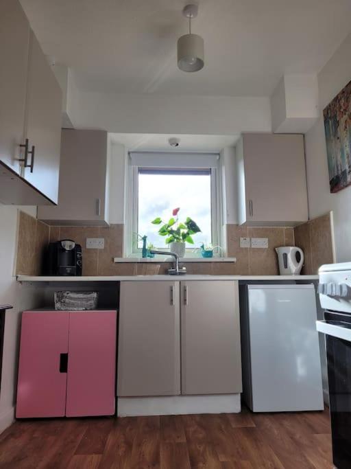 Riverside Bungalow - Direct River Access! Ystradgynlais Exterior foto