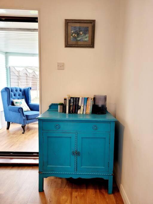 Riverside Bungalow - Direct River Access! Ystradgynlais Exterior foto